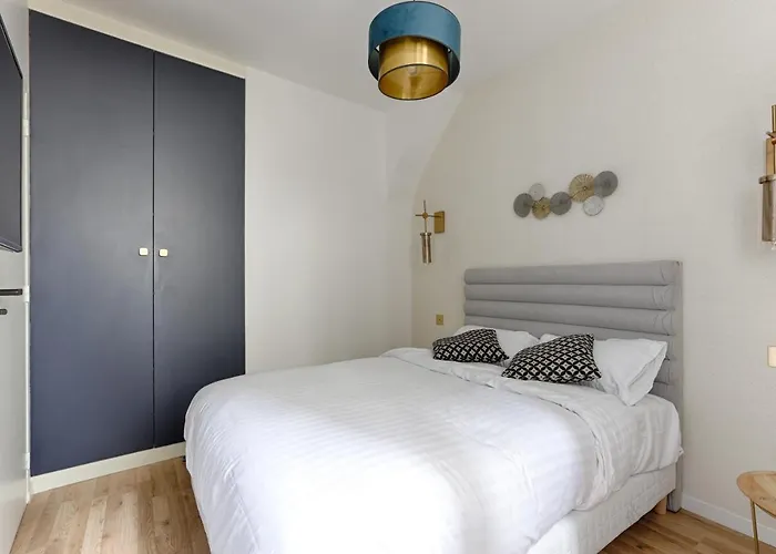 Amazing Luxury Triplex 3Br/8P - Arc De Triomphe